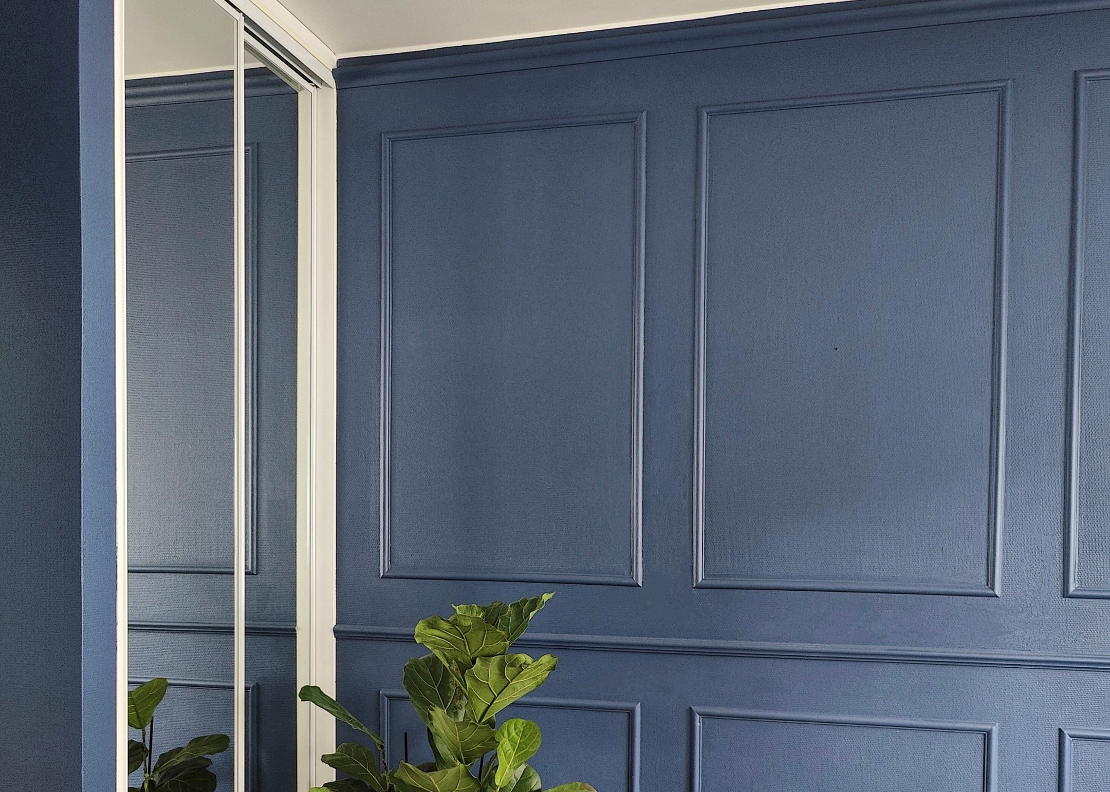 Valolistan ja koristelistojen suunnittelu sekä asennus