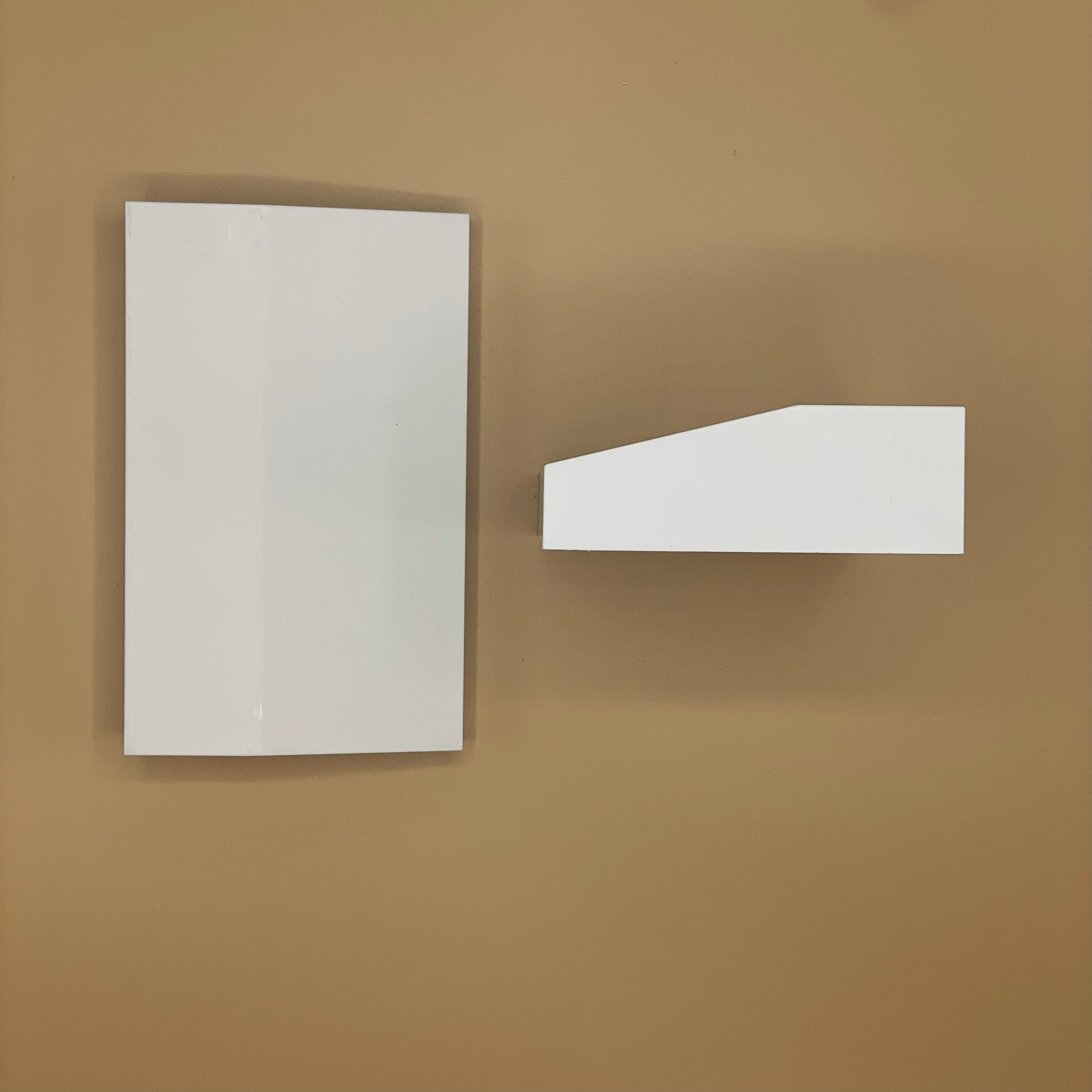 Door Feet 2 | Jalkalistan Kulmapala | WallArk.