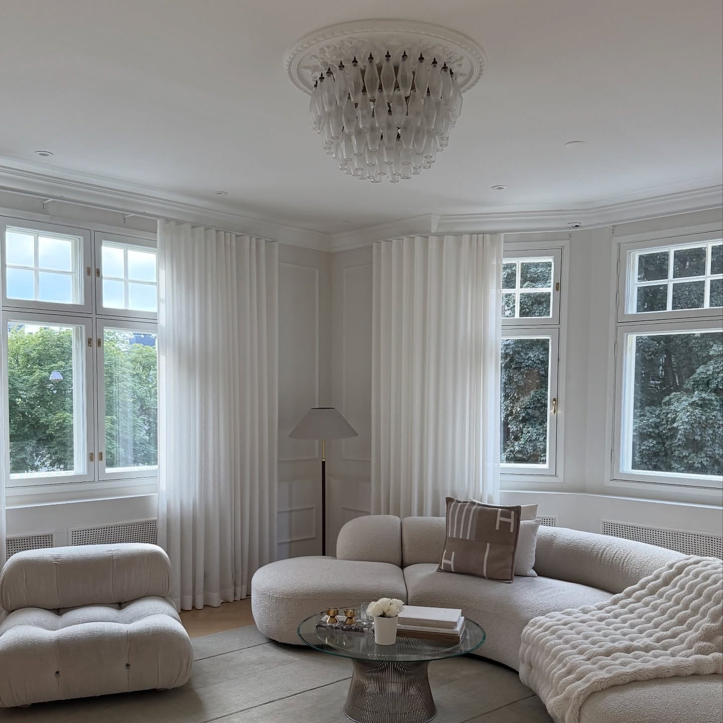 Adornment 3 | Kattorosetti | WallArk.