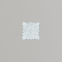 Adornment Ornament | Kattorosetti tai koriste | WallArk.