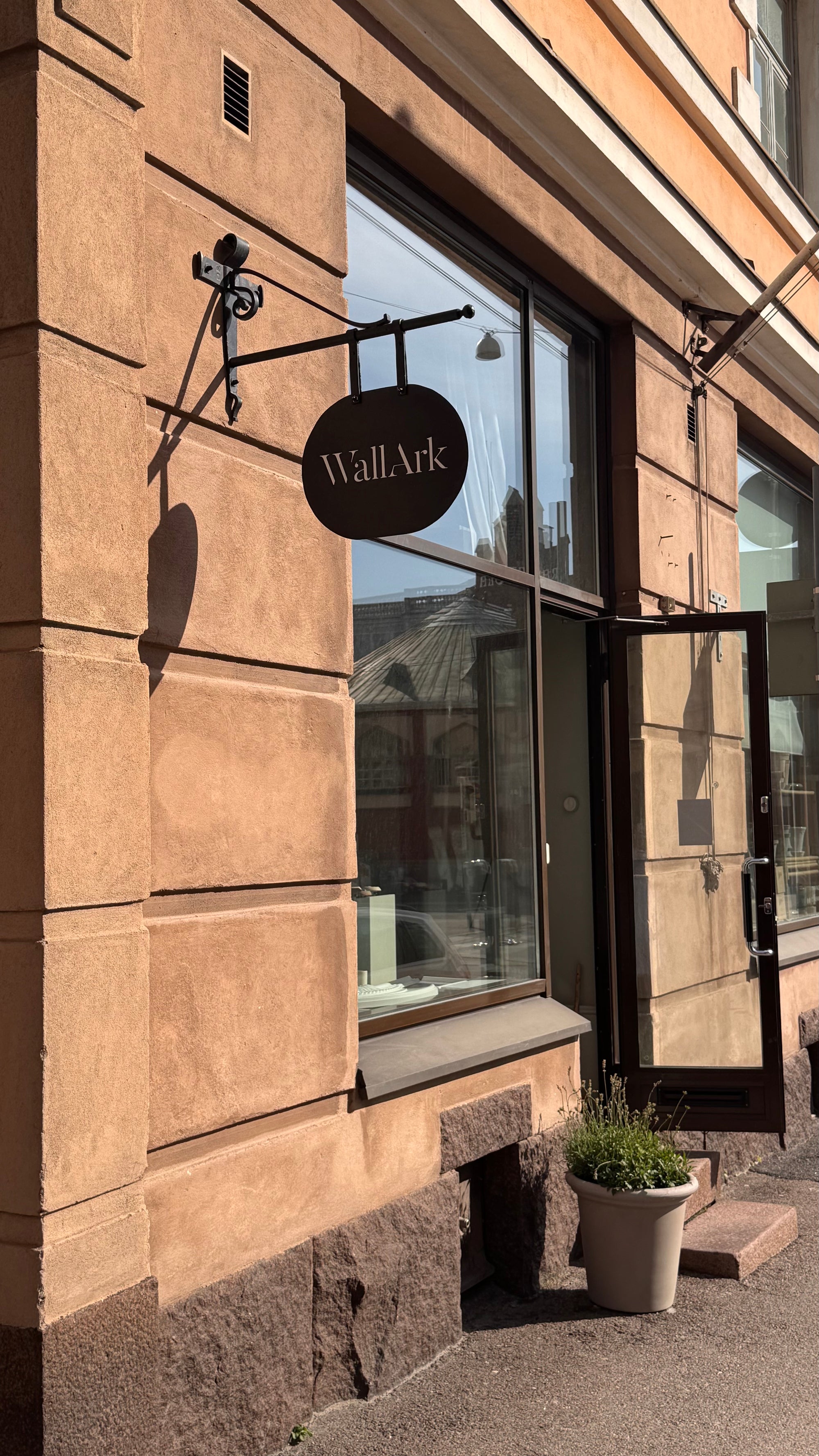 Vieraile WallArkin showroomilla | WallArk.
